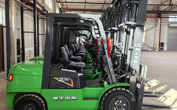 甘肃叉车操作安全规范：避免事故的10个实用建议