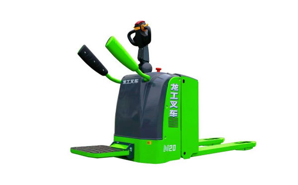 甘肃安全驾驶仓储叉车：保持通道两侧安全距离的重要性